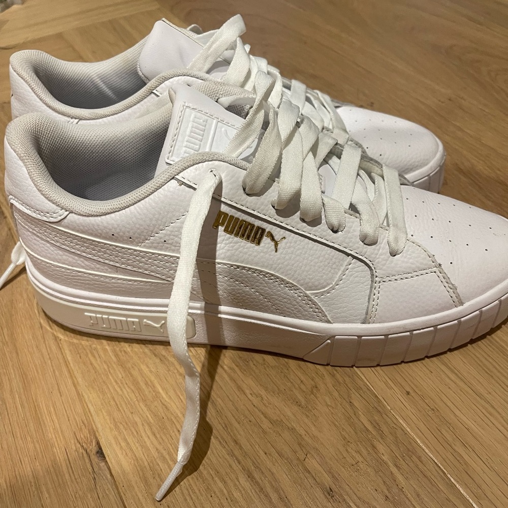 Puma Sneakers